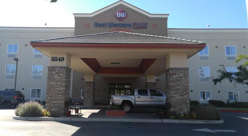 Best Western Plus Delta Inn & Suites Oakley Екстериор снимка
