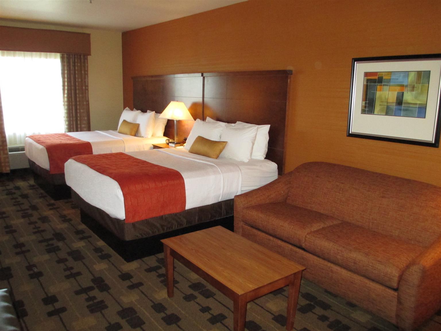 Best Western Plus Delta Inn & Suites Oakley Екстериор снимка